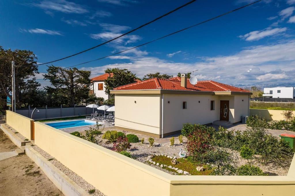 Villa Mattina, With Heated Pool And Jacuzzi Privlaka  Exterior foto